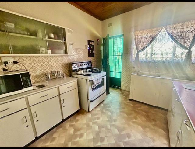 3 BEDROOM HOUSE FOR SALE IN VANDERBIJLPARK CE 1